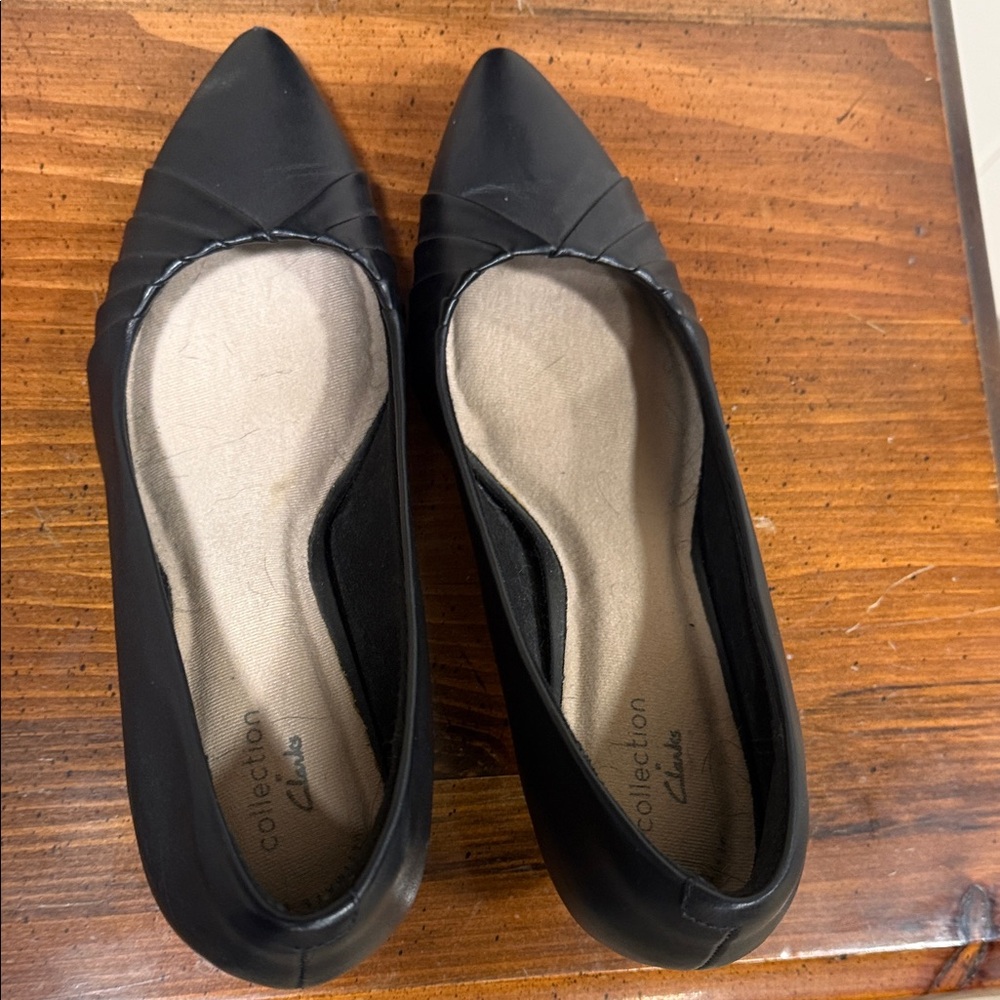 Clarks Women's Black Pointed Flats